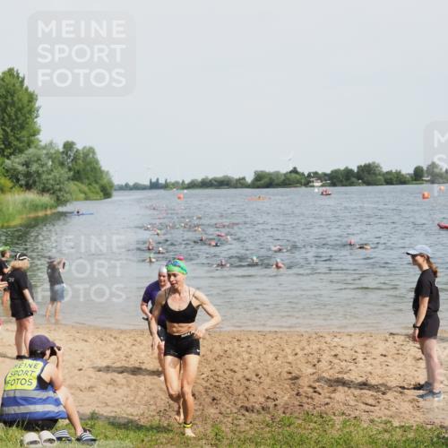 21.06.2025 - 27. Vierlanden-Triathlon MichiJ http://msf.ph/oto/8015529 15.06.2026 10:16:32 Schwimmen 487, 491, 499, 526, 549, 574, 614, 634 meine-sportfotos.de