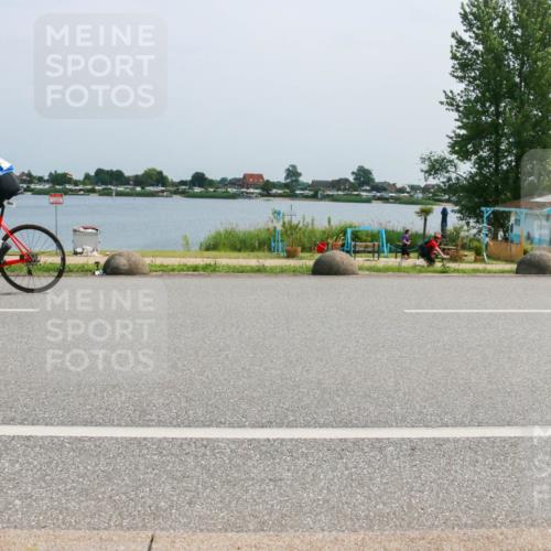 21.06.2025 - 27. Vierlanden-Triathlon H.Heesch http://msf.ph/oto/8015547 15.06.2025 11:54:43 Radfahren 968 meine-sportfotos.de