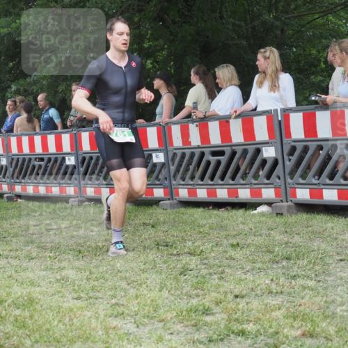 21.06.2025 - 27. Vierlanden-Triathlon KatJ http://msf.ph/oto/8015548 15.06.2025 13:13:24 Ziel 723, 761, 778 meine-sportfotos.de