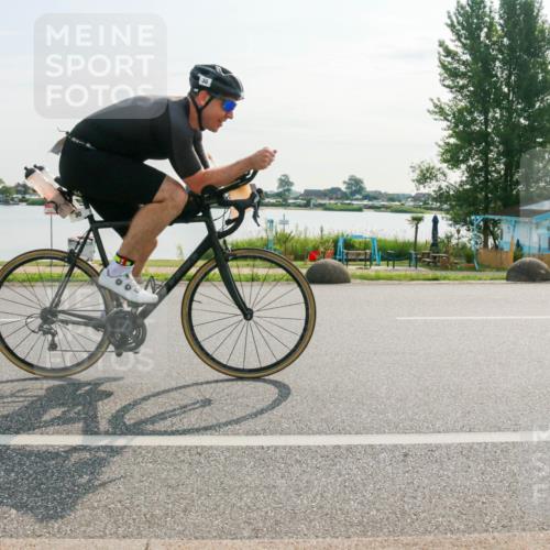 15.06.2025 - 27. Vierlanden-Triathlon H.Heesch http://msf.ph/oto/8015555 15.06.2025 09:09:39 Radfahren 30, 196 meine-sportfotos.de