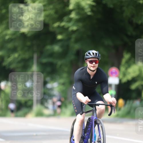 15.06.2025 - 7 Türme Triathlon Yannick Fuchs http://msf.ph/oto/8015556 15.06.2025 13:28:40 Radfahren 636, 767, 896 meine-sportfotos.de