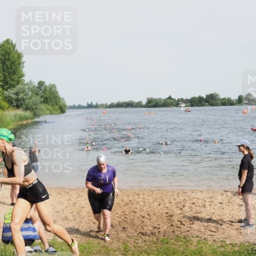 21.06.2025 - 27. Vierlanden-Triathlon MichiJ http://msf.ph/oto/8015566 15.06.2026 10:16:33 Schwimmen 487, 491, 499, 526, 549, 574, 614, 634 meine-sportfotos.de
