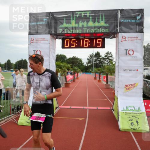 15.06.2025 - 7 Türme Triathlon Michael Strokosch http://msf.ph/oto/8015576 15.06.2025 15:18:19 Ziel 305 meine-sportfotos.de