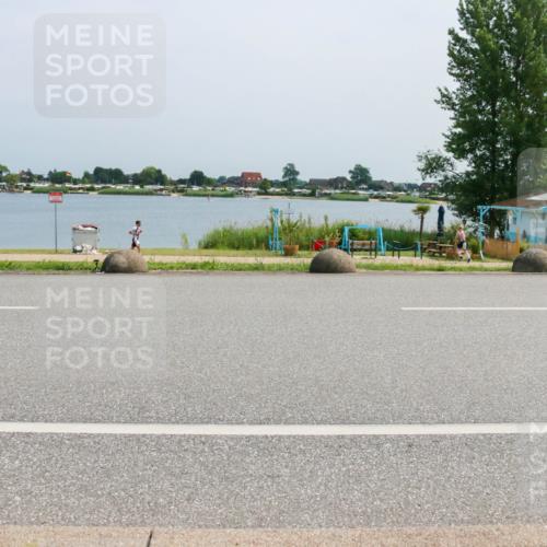 21.06.2025 - 27. Vierlanden-Triathlon H.Heesch http://msf.ph/oto/8015614 15.06.2025 11:55:11 Radfahren 799, 970 meine-sportfotos.de