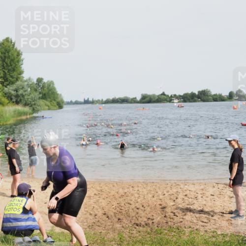 21.06.2025 - 27. Vierlanden-Triathlon MichiJ http://msf.ph/oto/8015622 15.06.2026 10:16:34 Schwimmen 487, 491, 499, 549, 574, 614, 634 meine-sportfotos.de