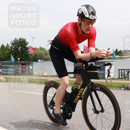 21.06.2025 - 27. Vierlanden-Triathlon H.Heesch http://msf.ph/oto/8015637 15.06.2025 12:04:02 Radfahren 151, 638, 764, 775, 798, 858, 956 meine-sportfotos.de