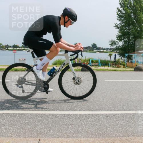 21.06.2025 - 27. Vierlanden-Triathlon H.Heesch http://msf.ph/oto/8015645 15.06.2025 11:55:13 Radfahren 203, 780, 799, 970 meine-sportfotos.de