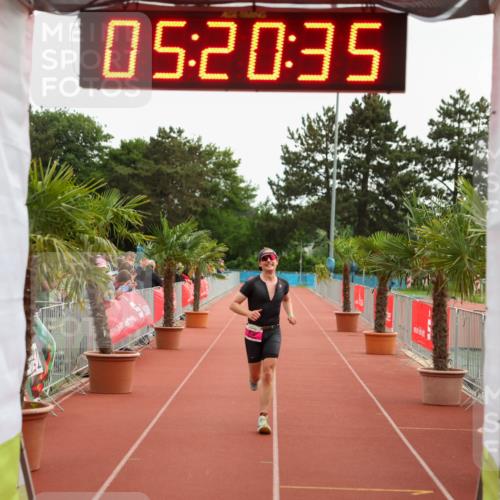 15.06.2025 - 7 Türme Triathlon Michael Strokosch http://msf.ph/oto/8015717 15.06.2025 15:20:35 Ziel 315 meine-sportfotos.de