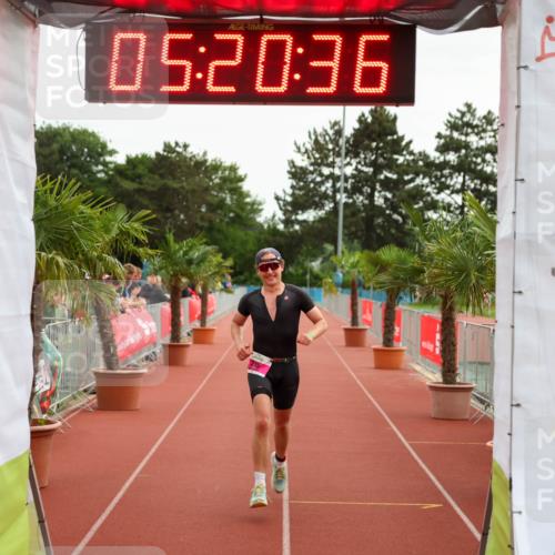 15.06.2025 - 7 Türme Triathlon Michael Strokosch http://msf.ph/oto/8015730 15.06.2025 15:20:36 Ziel 315 meine-sportfotos.de