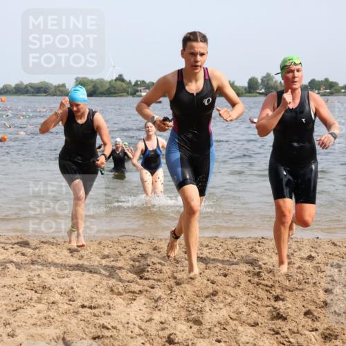 15.06.2025 - 27. Vierlanden-Triathlon Lena Gebhardt http://msf.ph/oto/8015740 15.06.2025 10:15:09 Schwimmen 480, 507, 528, 555, 587, 592, 597, 605, 635 meine-sportfotos.de
