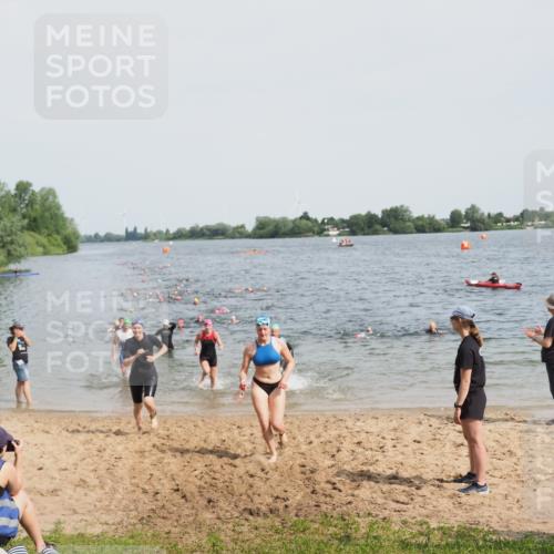 21.06.2025 - 27. Vierlanden-Triathlon MichiJ http://msf.ph/oto/8015746 15.06.2026 10:16:45 Schwimmen 501, 516, 595, 604, 633 meine-sportfotos.de