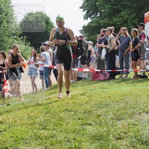 15.06.2025 - 27. Vierlanden-Triathlon KatJ http://msf.ph/oto/8015763 15.06.2025 10:15:45 Schwimmen 483, 508, 509, 511, 564, 577, 590, 620 meine-sportfotos.de