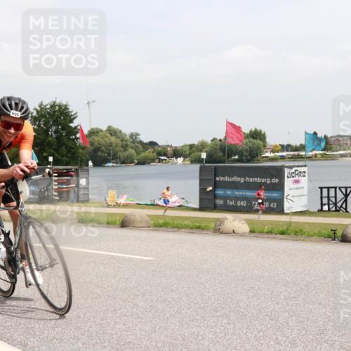 21.06.2025 - 27. Vierlanden-Triathlon H.Heesch http://msf.ph/oto/8015794 15.06.2025 12:04:11 Radfahren 653, 695, 735, 736 meine-sportfotos.de