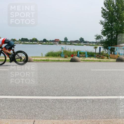 21.06.2025 - 27. Vierlanden-Triathlon H.Heesch http://msf.ph/oto/8015795 15.06.2025 11:55:20 Radfahren 203, 780, 835, 982 meine-sportfotos.de