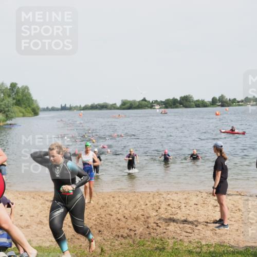 21.06.2025 - 27. Vierlanden-Triathlon MichiJ http://msf.ph/oto/8015877 15.06.2026 10:16:50 Schwimmen 484, 501, 516, 551, 566, 595, 604, 633 meine-sportfotos.de