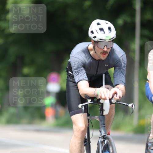 15.06.2025 - 7 Türme Triathlon Yannick Fuchs http://msf.ph/oto/8015879 15.06.2025 13:28:48 Radfahren 274, 557, 595, 745, 804, 805, 886, 1049 meine-sportfotos.de