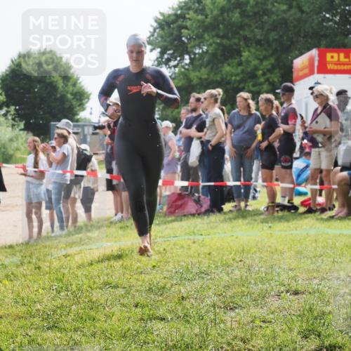 15.06.2025 - 27. Vierlanden-Triathlon KatJ http://msf.ph/oto/8015885 15.06.2025 10:15:49 Schwimmen 483, 505, 509, 564, 577, 590, 630 meine-sportfotos.de