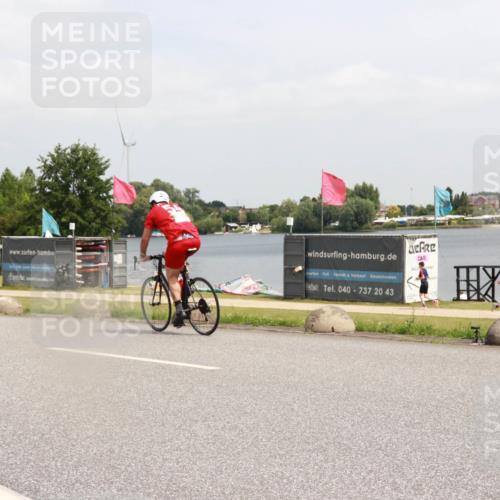 21.06.2025 - 27. Vierlanden-Triathlon H.Heesch http://msf.ph/oto/8015901 15.06.2025 12:04:21 Radfahren 19, 792, 804, 880, 932 meine-sportfotos.de