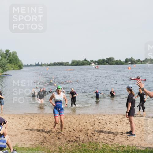 21.06.2025 - 27. Vierlanden-Triathlon MichiJ http://msf.ph/oto/8015902 15.06.2026 10:16:52 Schwimmen 484, 501, 516, 551, 566, 595, 604, 633 meine-sportfotos.de