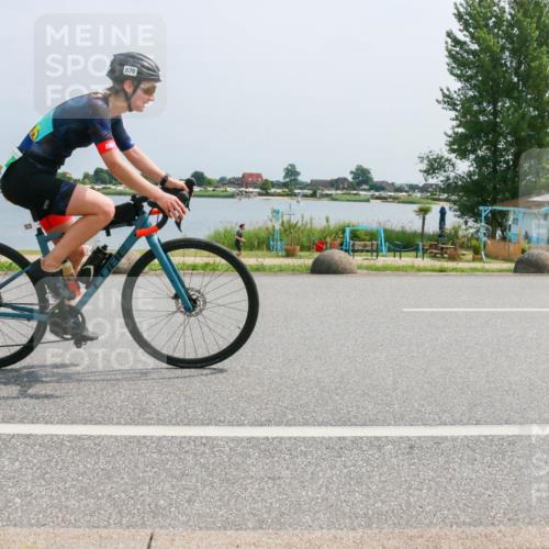 21.06.2025 - 27. Vierlanden-Triathlon H.Heesch http://msf.ph/oto/8015921 15.06.2025 11:55:28 Radfahren 920, 960, 962 meine-sportfotos.de
