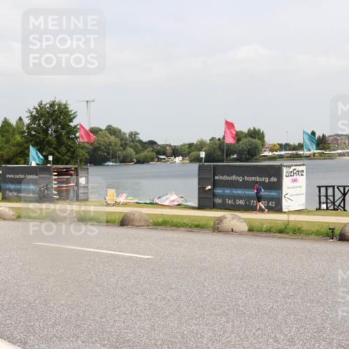 21.06.2025 - 27. Vierlanden-Triathlon H.Heesch http://msf.ph/oto/8015928 15.06.2025 12:04:22 Radfahren 19, 792, 804, 880, 901, 954 meine-sportfotos.de