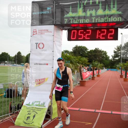 15.06.2025 - 7 Türme Triathlon Michael Strokosch http://msf.ph/oto/8015931 15.06.2025 15:21:22 Ziel 204, 236 meine-sportfotos.de