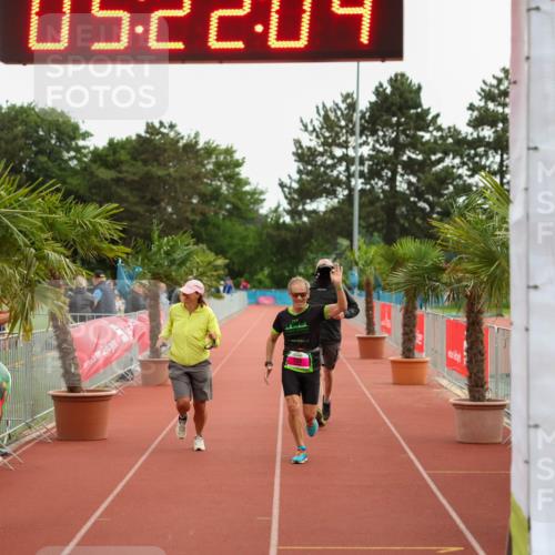 15.06.2025 - 7 Türme Triathlon Michael Strokosch http://msf.ph/oto/8015962 15.06.2025 15:22:04 Ziel 255 meine-sportfotos.de