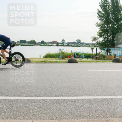 15.06.2025 - 27. Vierlanden-Triathlon H.Heesch http://msf.ph/oto/8016032 15.06.2025 09:11:59 Radfahren 46, 49, 85, 186, 210 meine-sportfotos.de