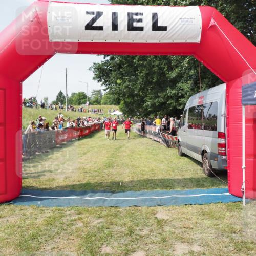 21.06.2025 - 27. Vierlanden-Triathlon MichiJ http://msf.ph/oto/8016039 15.06.2026 11:32:38 Ziel 614 meine-sportfotos.de