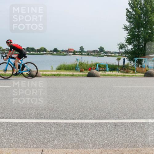 21.06.2025 - 27. Vierlanden-Triathlon H.Heesch http://msf.ph/oto/8016061 15.06.2025 11:55:55 Radfahren 699, 779, 786, 828 meine-sportfotos.de