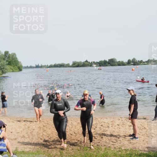 21.06.2025 - 27. Vierlanden-Triathlon MichiJ http://msf.ph/oto/8016116 15.06.2026 10:16:57 Schwimmen 471, 484, 501, 551, 566, 567, 595, 610 meine-sportfotos.de