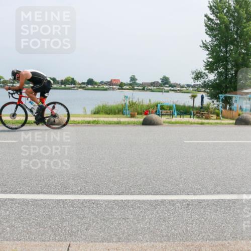 21.06.2025 - 27. Vierlanden-Triathlon H.Heesch http://msf.ph/oto/8016135 15.06.2025 11:55:56 Radfahren 699, 779, 786, 828 meine-sportfotos.de