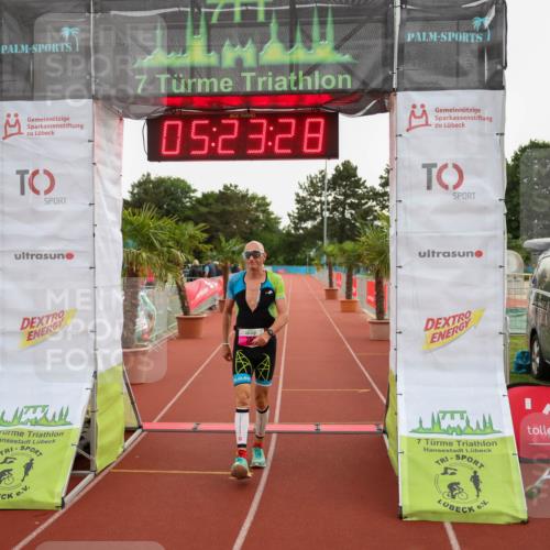 15.06.2025 - 7 Türme Triathlon Michael Strokosch http://msf.ph/oto/8016153 15.06.2025 15:23:28 Ziel 252 meine-sportfotos.de