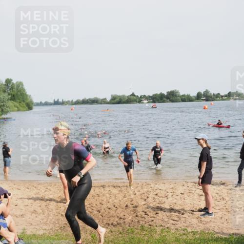 21.06.2025 - 27. Vierlanden-Triathlon MichiJ http://msf.ph/oto/8016154 15.06.2026 10:16:59 Schwimmen 471, 484, 551, 566, 567, 595, 602, 610 meine-sportfotos.de