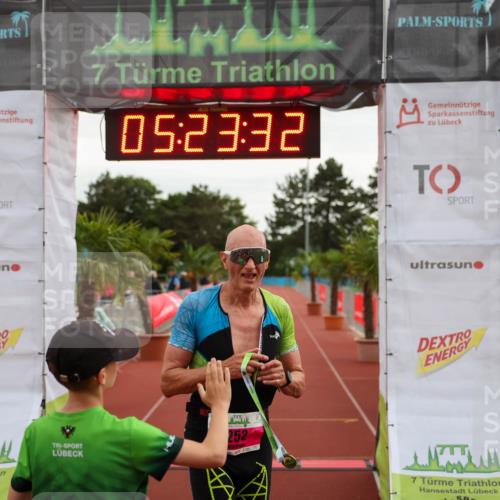 15.06.2025 - 7 Türme Triathlon Michael Strokosch http://msf.ph/oto/8016248 15.06.2025 15:23:32 Ziel 252 meine-sportfotos.de
