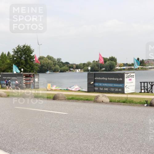 21.06.2025 - 27. Vierlanden-Triathlon H.Heesch http://msf.ph/oto/8016266 15.06.2025 12:04:31 Radfahren 725, 833, 904 meine-sportfotos.de