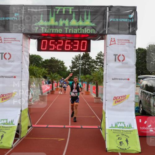 15.06.2025 - 7 Türme Triathlon Michael Strokosch http://msf.ph/oto/8016271 15.06.2025 15:26:30 Ziel  meine-sportfotos.de