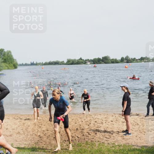 21.06.2025 - 27. Vierlanden-Triathlon MichiJ http://msf.ph/oto/8016314 15.06.2026 10:17:02 Schwimmen 471, 479, 484, 510, 551, 556, 566, 567, 602, 610 meine-sportfotos.de