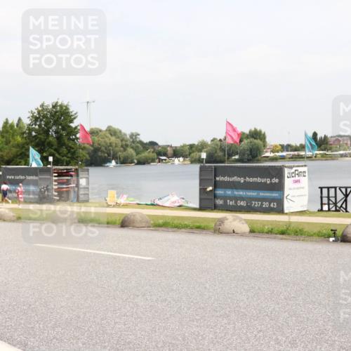 21.06.2025 - 27. Vierlanden-Triathlon H.Heesch http://msf.ph/oto/8016335 15.06.2025 12:04:32 Radfahren 725, 833, 904 meine-sportfotos.de