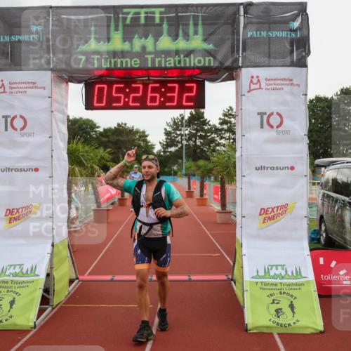 15.06.2025 - 7 Türme Triathlon Michael Strokosch http://msf.ph/oto/8016339 15.06.2025 15:26:32 Ziel  meine-sportfotos.de