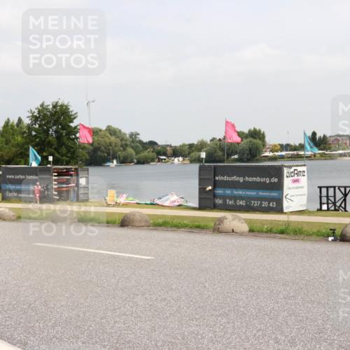 21.06.2025 - 27. Vierlanden-Triathlon H.Heesch http://msf.ph/oto/8016371 15.06.2025 12:04:32 Radfahren 725, 833, 904 meine-sportfotos.de
