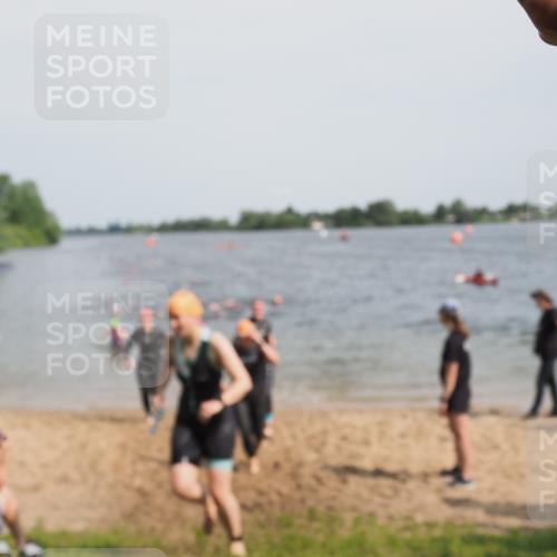 21.06.2025 - 27. Vierlanden-Triathlon MichiJ http://msf.ph/oto/8016396 15.06.2026 10:17:05 Schwimmen 471, 479, 484, 510, 556, 566, 567, 602, 610 meine-sportfotos.de