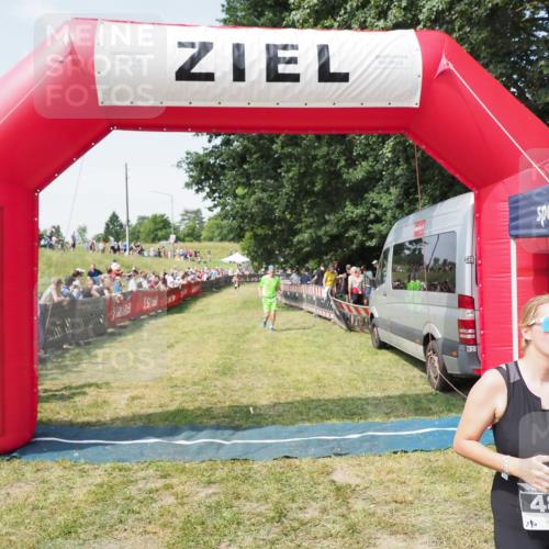21.06.2025 - 27. Vierlanden-Triathlon MichiJ http://msf.ph/oto/8016422 15.06.2026 11:32:46 Ziel 391, 480, 487, 614 meine-sportfotos.de