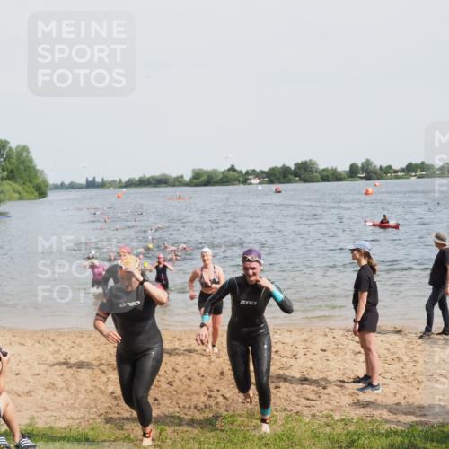 21.06.2025 - 27. Vierlanden-Triathlon MichiJ http://msf.ph/oto/8016480 15.06.2026 10:17:07 Schwimmen 471, 479, 510, 556, 567, 602, 610 meine-sportfotos.de