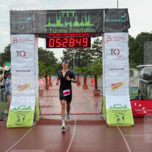 15.06.2025 - 7 Türme Triathlon Michael Strokosch http://msf.ph/oto/8016482 15.06.2025 15:28:49 Ziel  meine-sportfotos.de