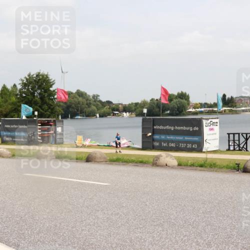 21.06.2025 - 27. Vierlanden-Triathlon H.Heesch http://msf.ph/oto/8016509 15.06.2025 12:04:51 Radfahren 252, 913 meine-sportfotos.de