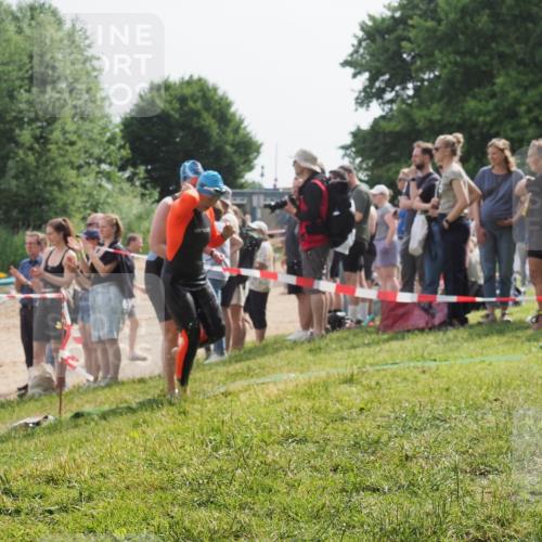 15.06.2025 - 27. Vierlanden-Triathlon KatJ http://msf.ph/oto/8016536 15.06.2025 10:16:01 Schwimmen 505, 547, 577, 606, 612, 630 meine-sportfotos.de