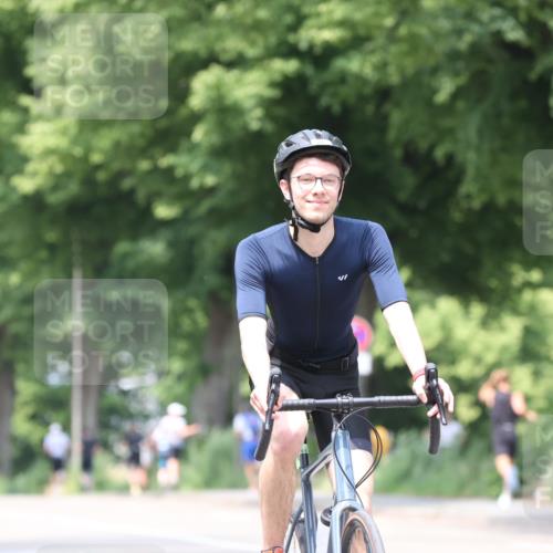 15.06.2025 - 7 Türme Triathlon Yannick Fuchs http://msf.ph/oto/8016594 15.06.2025 13:29:56 Radfahren 248, 302, 818, 1149 meine-sportfotos.de