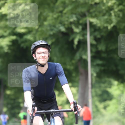 15.06.2025 - 7 Türme Triathlon Yannick Fuchs http://msf.ph/oto/8016599 15.06.2025 13:29:56 Radfahren 248, 302, 818, 1149 meine-sportfotos.de