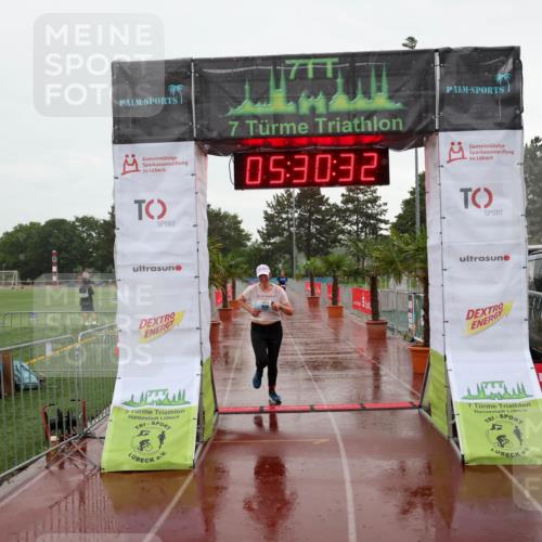 15.06.2025 - 7 Türme Triathlon Michael Strokosch http://msf.ph/oto/8016645 15.06.2025 15:30:31 Ziel 636 meine-sportfotos.de